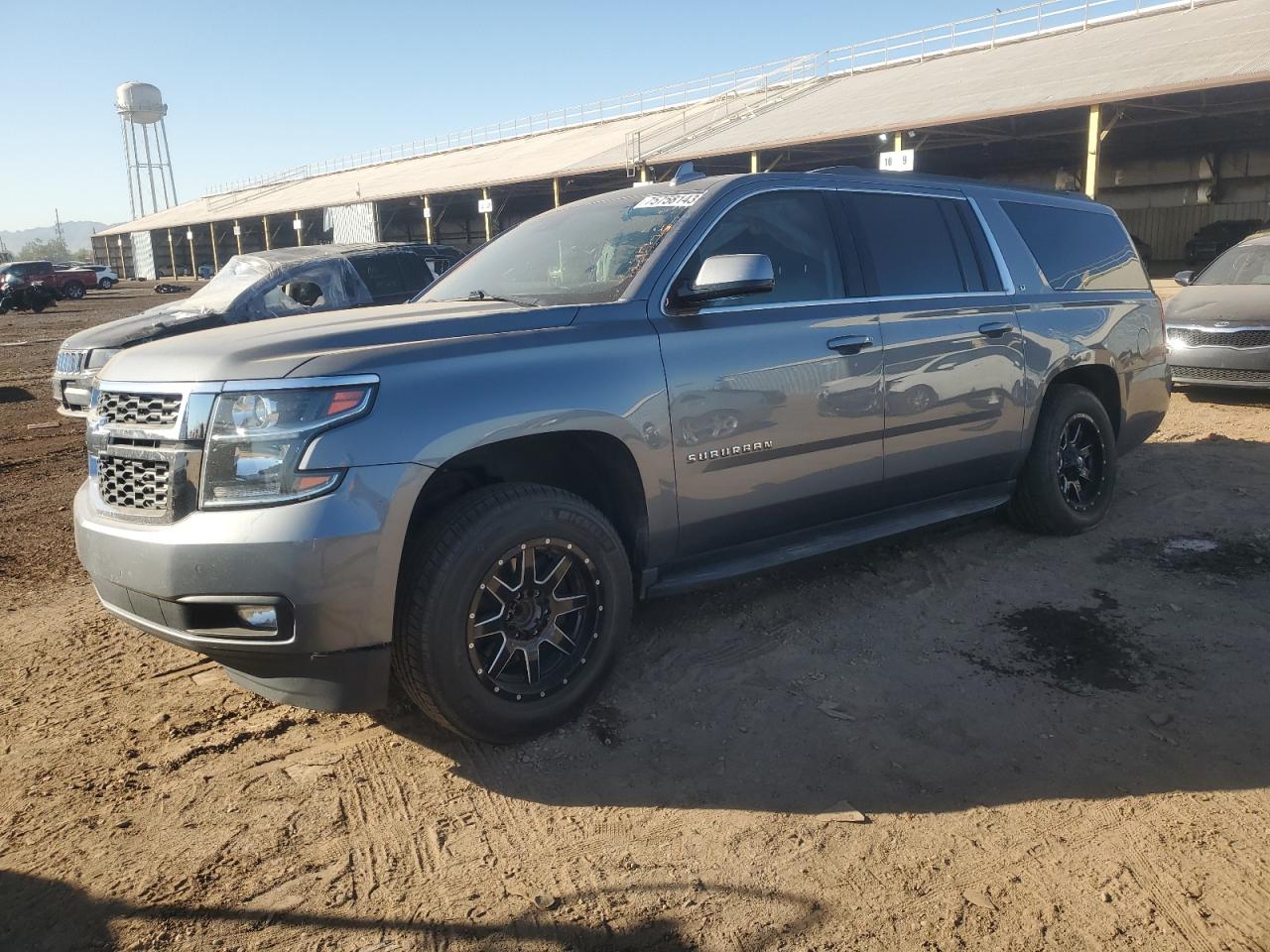 Изображение 1 2019 CHEVROLET SUBURBAN C1500 LT 2019 с VIN 1GNSCHKC8KR358037