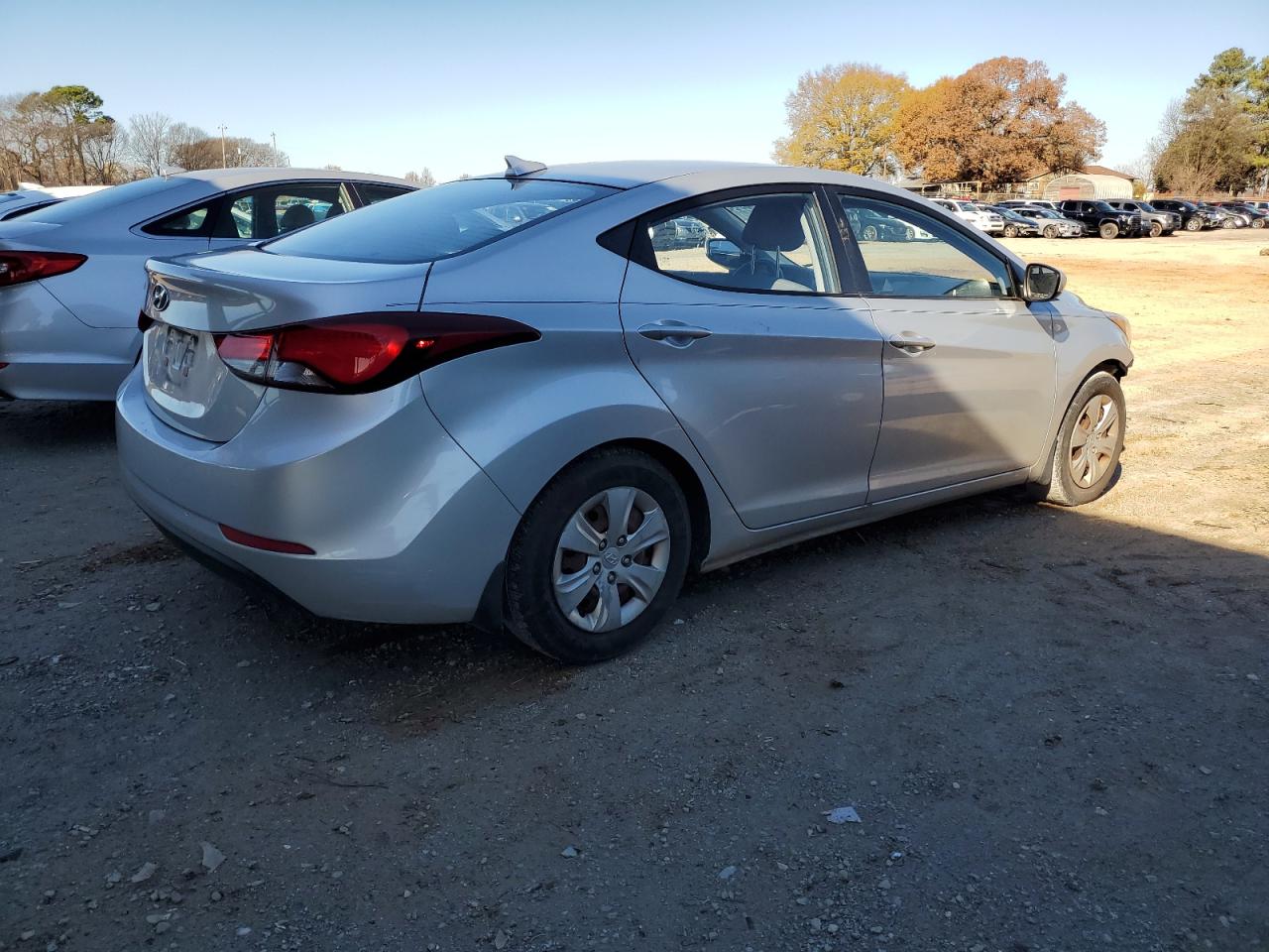 Изображение 3 2016 HYUNDAI ELANTRA SE 2016 с VIN KMHDH4AE7GU587159