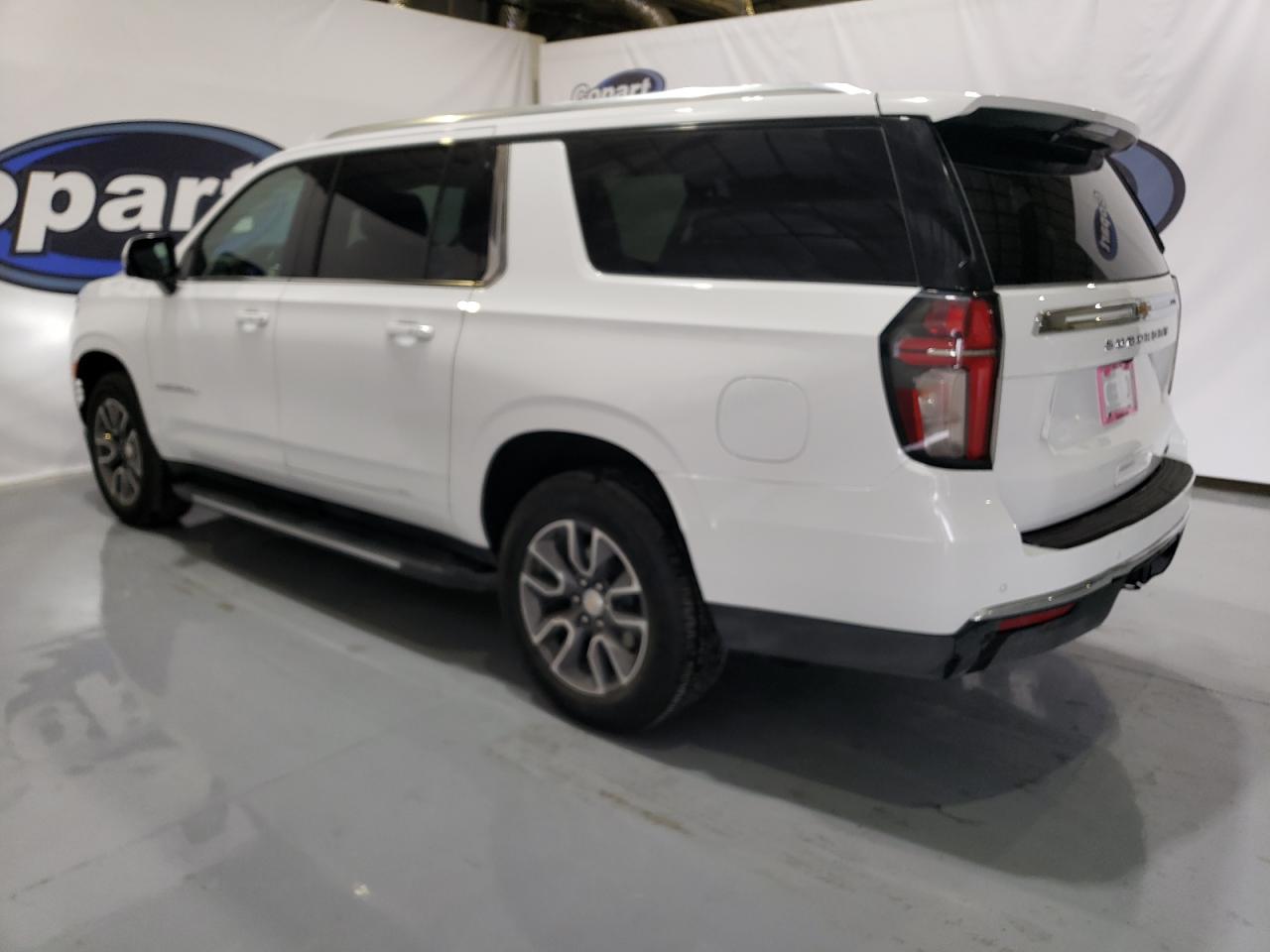 Изображение 2 2023 CHEVROLET SUBURBAN K1500 LT 2023 с VIN 1GNSKCKDXPR106473