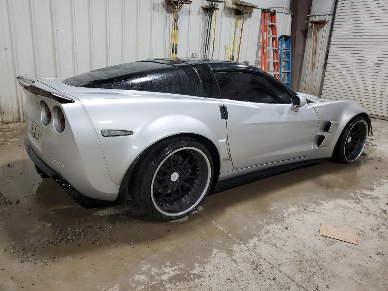 Изображение 3 2005 CHEVROLET CORVETTE  2005 с VIN 1G1YY24U355131835