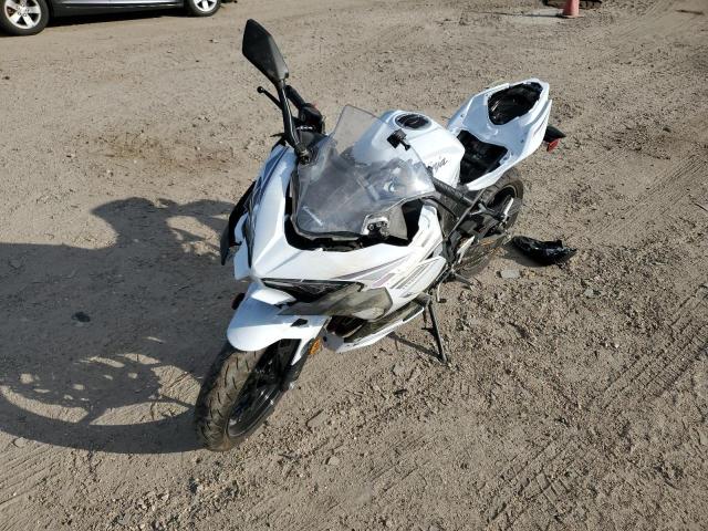 Изображение 2 2023 KAWASAKI EX400  2023 с VIN JKAEXKH18PDAP6558