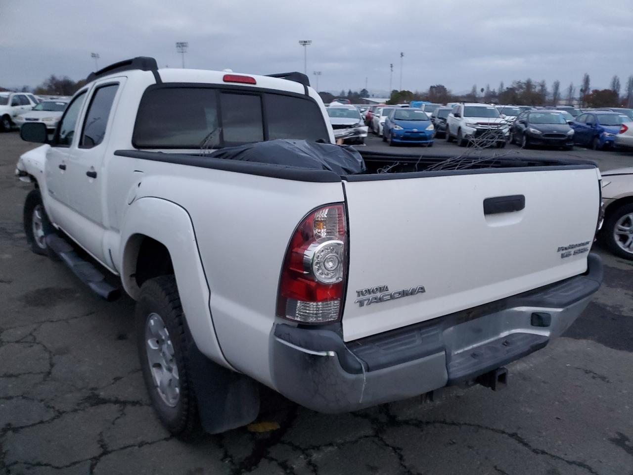 Image 2 of 2010 TOYOTA TACOMA DOUBLE CAB PRERUNNER LONG BED 2010 with VIN 3TMKU4HN6AM025875