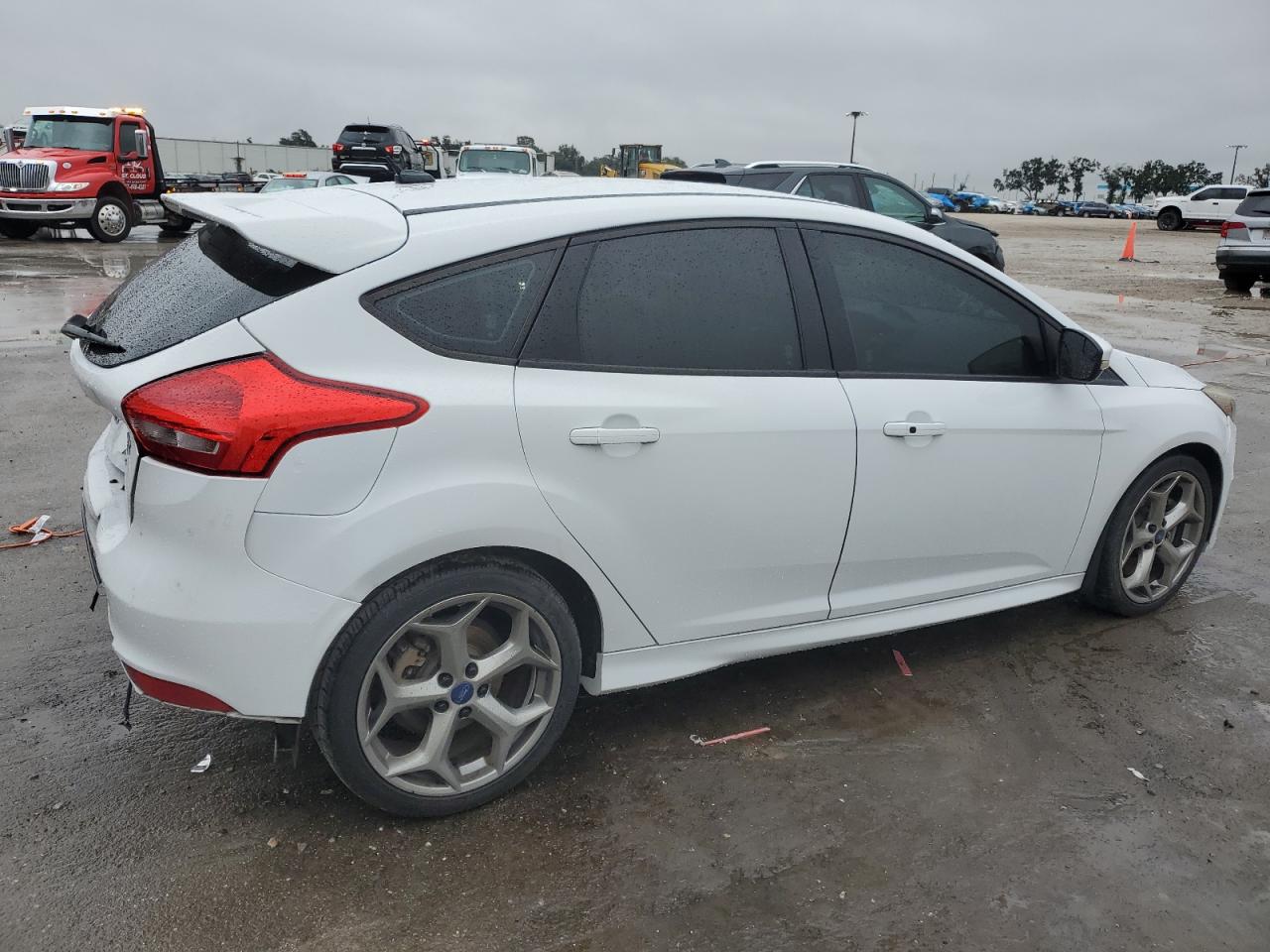 Image 3 of 2015 FORD FOCUS ST 2015 with VIN 1FADP3L91FL258601