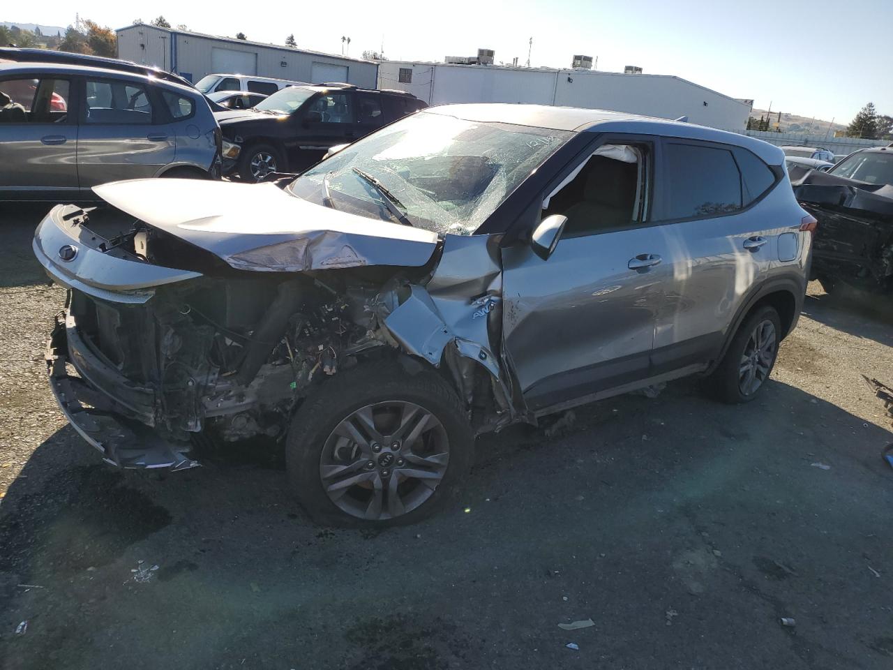 Image 1 of 2021 KIA SELTOS LX 2021 with VIN KNDEPCAA5M7105219