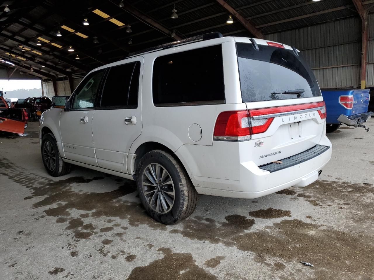 Image 2 of 2017 LINCOLN NAVIGATOR SELECT 2017 with VIN 5LMJJ2HT7HEL10617