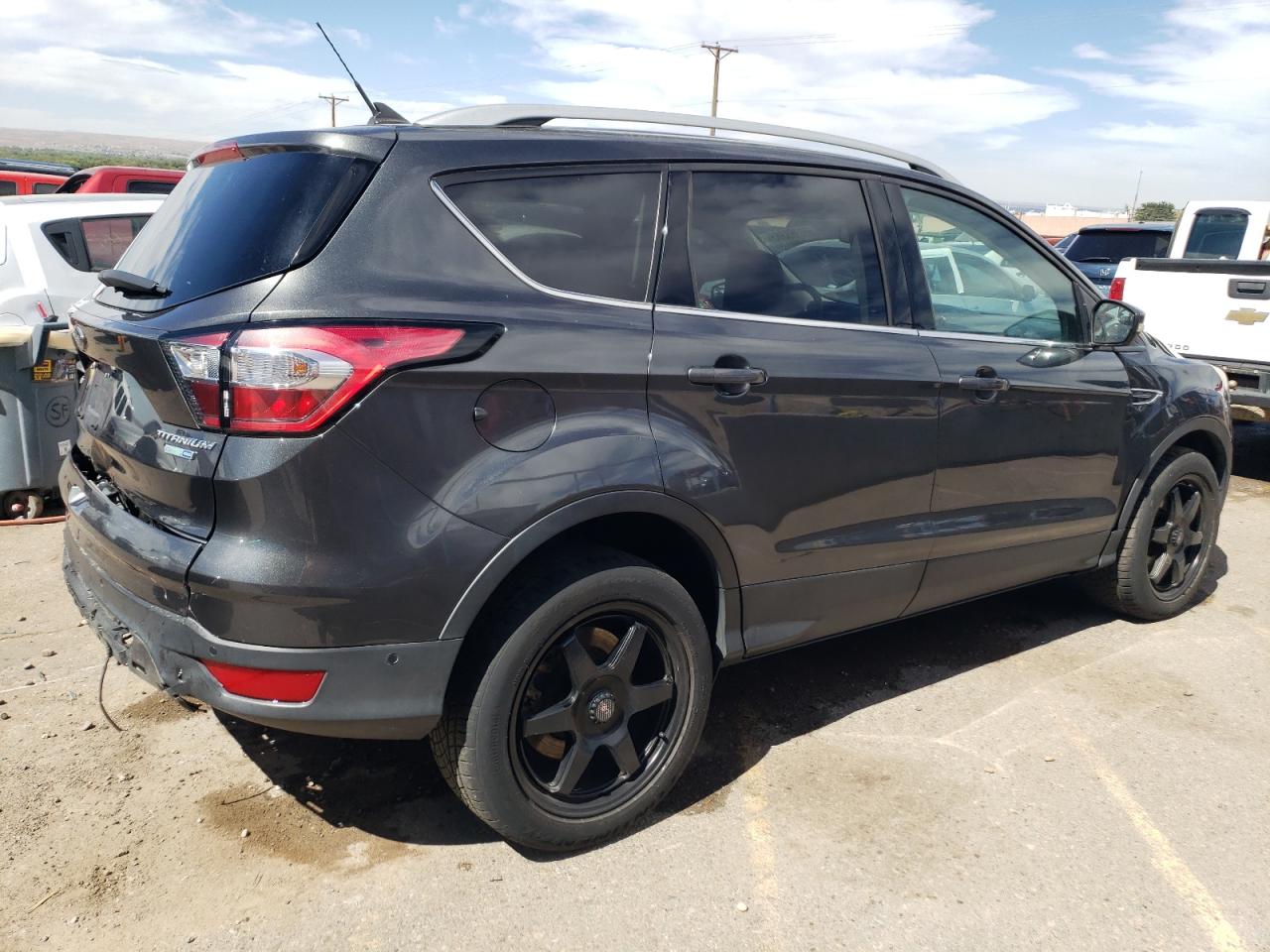 Image 3 of 2018 FORD ESCAPE TITANIUM 2018 with VIN 1FMCU9J97JUC89421