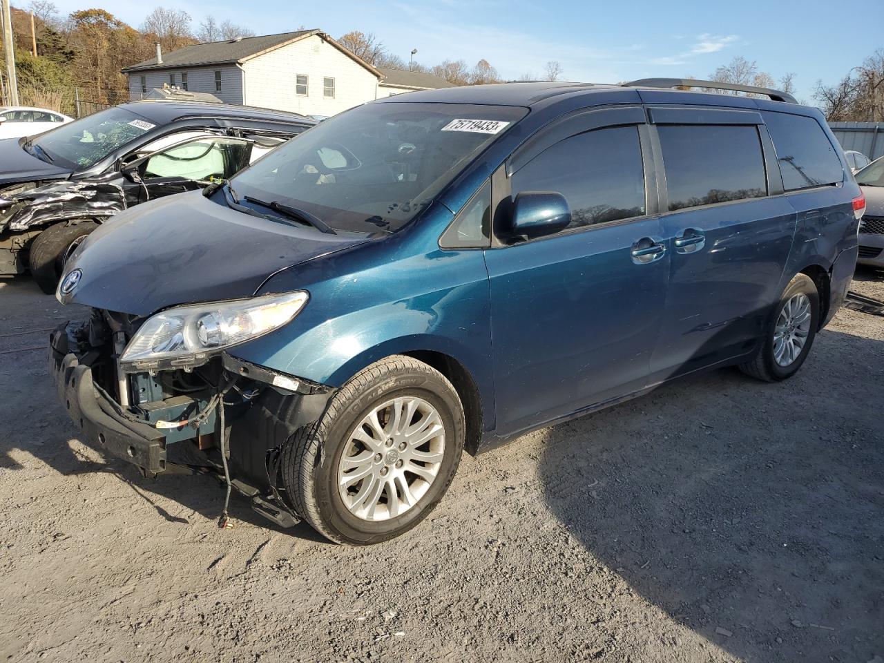 Изображение 1 2011 TOYOTA SIENNA XLE 2011 с VIN 5TDYK3DC6BS112644