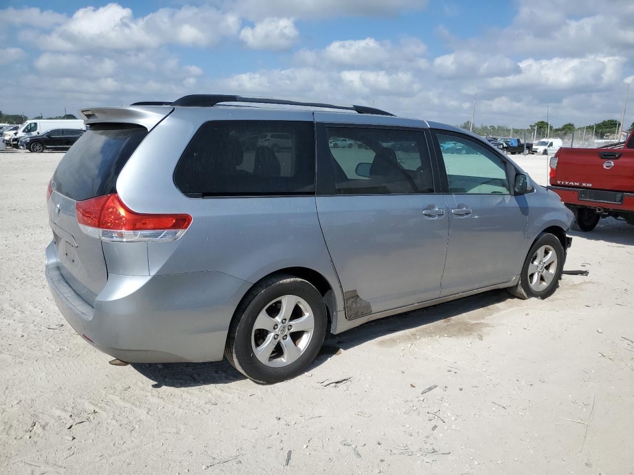 Image 3 of 2012 TOYOTA SIENNA LE 2012 with VIN 5TDKK3DC4CS190265