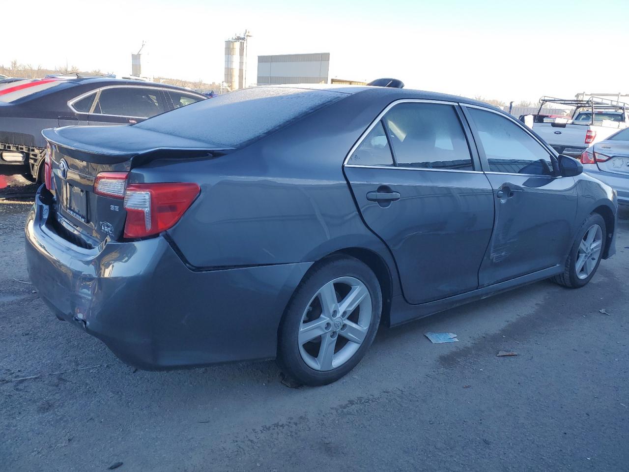 Image 3 of 2013 TOYOTA CAMRY L 2013 with VIN 4T1BF1FK2DU241557