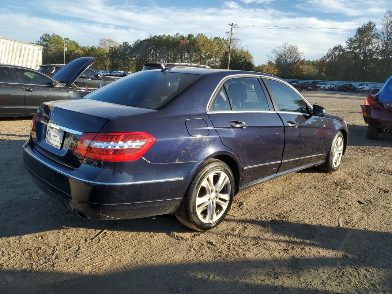 Obraz 3 z 2011 MERCEDES-BENZ E 350 2011 z VIN WDDHF5GB8BA411042