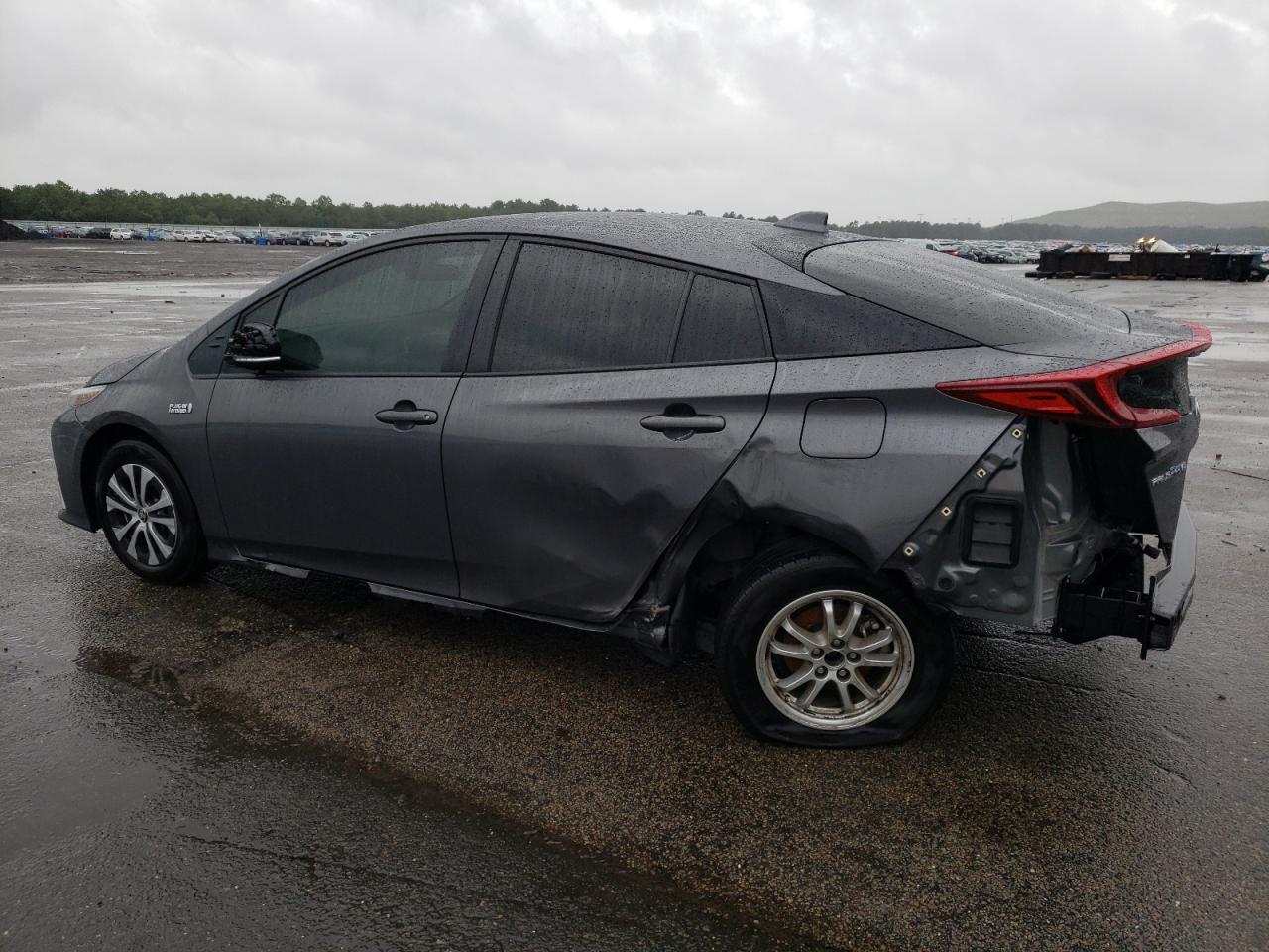 Image 2 of 2021 TOYOTA PRIUS PRIME LE 2021 with VIN JTDKAMFP9M3179497