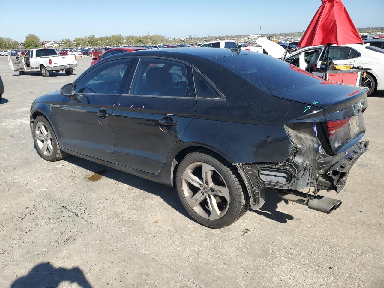 Изображение 2 2017 AUDI A3 PREMIUM 2017 с VIN WAUAUGFF6H1051261