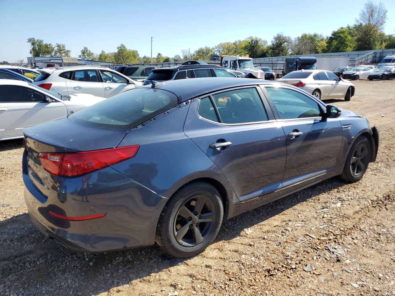 Obraz 3 z 2015 KIA OPTIMA LX 2015 z VIN 5XXGM4A77FG477554