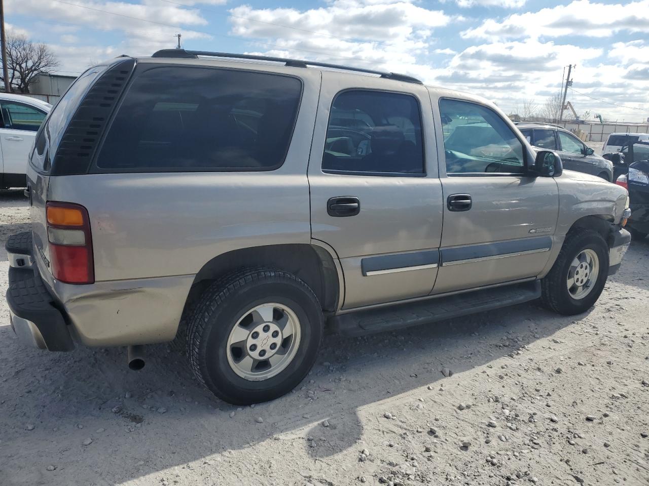 Obraz 3 z 2003 CHEVROLET TAHOE C1500 2003 z VIN 1GNEC13V33R160746
