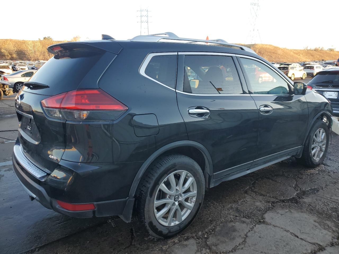 Image 3 of 2017 NISSAN ROGUE S 2017 with VIN KNMAT2MV9HP503445