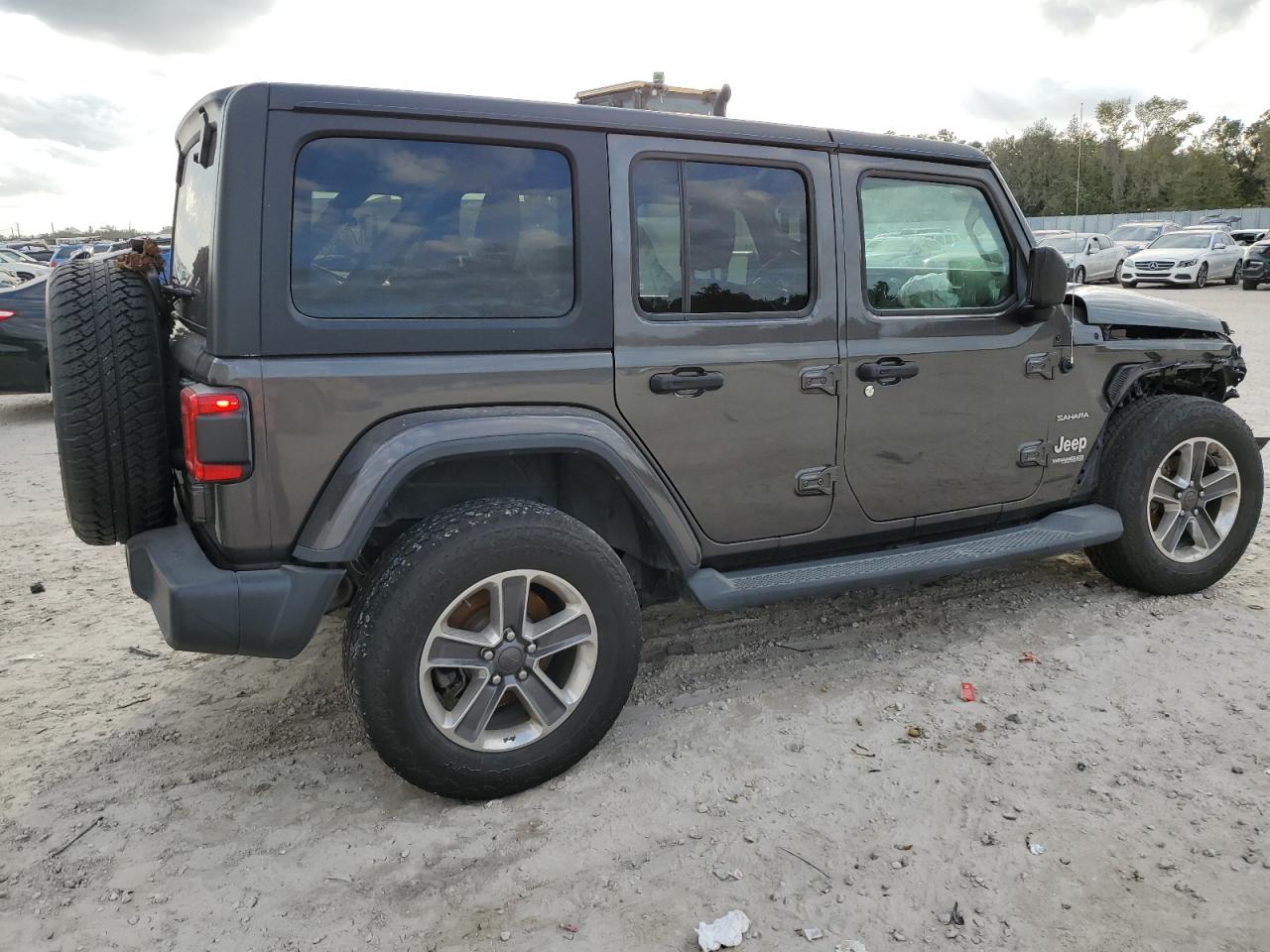 Изображение 3 2019 JEEP WRANGLER UNLIMITED SAHARA 2019 с VIN 1C4HJXEG0KW571857