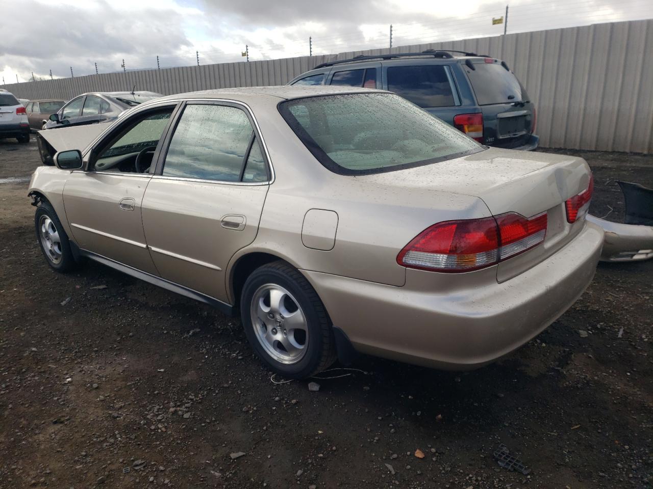 Image 2 of 2001 HONDA ACCORD LX 2001 with VIN JHMCG56421C031040