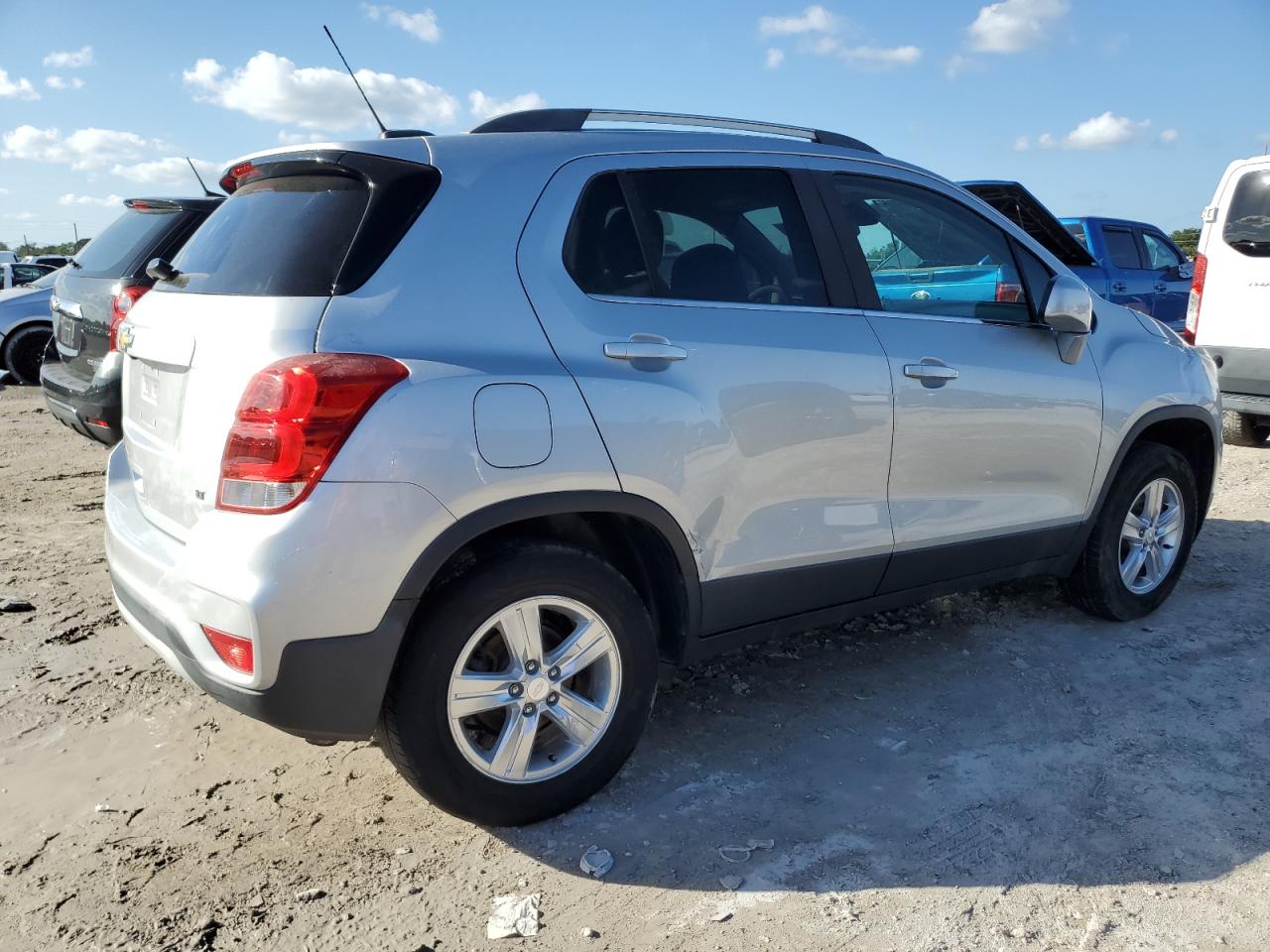Изображение 3 2017 CHEVROLET TRAX 1LT 2017 с VIN 3GNCJPSB4HL171437