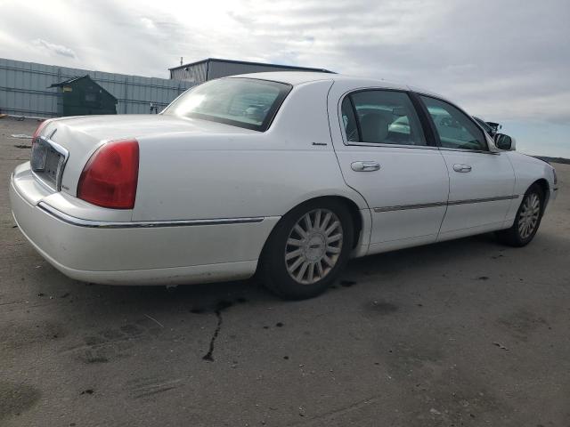 Obraz 3 z 2003 LINCOLN TOWN CAR EXECUTIVE 2003 z VIN 1LNHM81W73Y671482