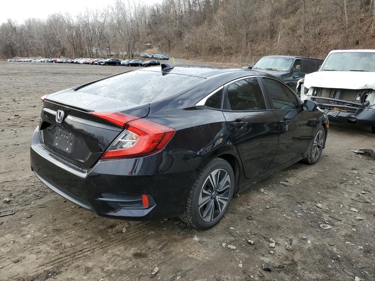 Image 3 of 2016 HONDA CIVIC EX 2016 with VIN 2HGFC1F31GH650570