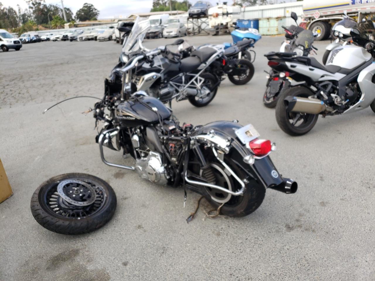 Obraz 3 z 2012 HARLEY-DAVIDSON FLTRU ROAD GLIDE ULTRA 2012 z VIN 1HD1KGM31CB664410