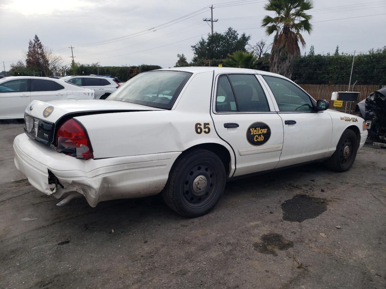 Изображение 3 2011 FORD CROWN VICTORIA POLICE INTERCEPTOR 2011 с VIN 2FABP7BV0BX182637