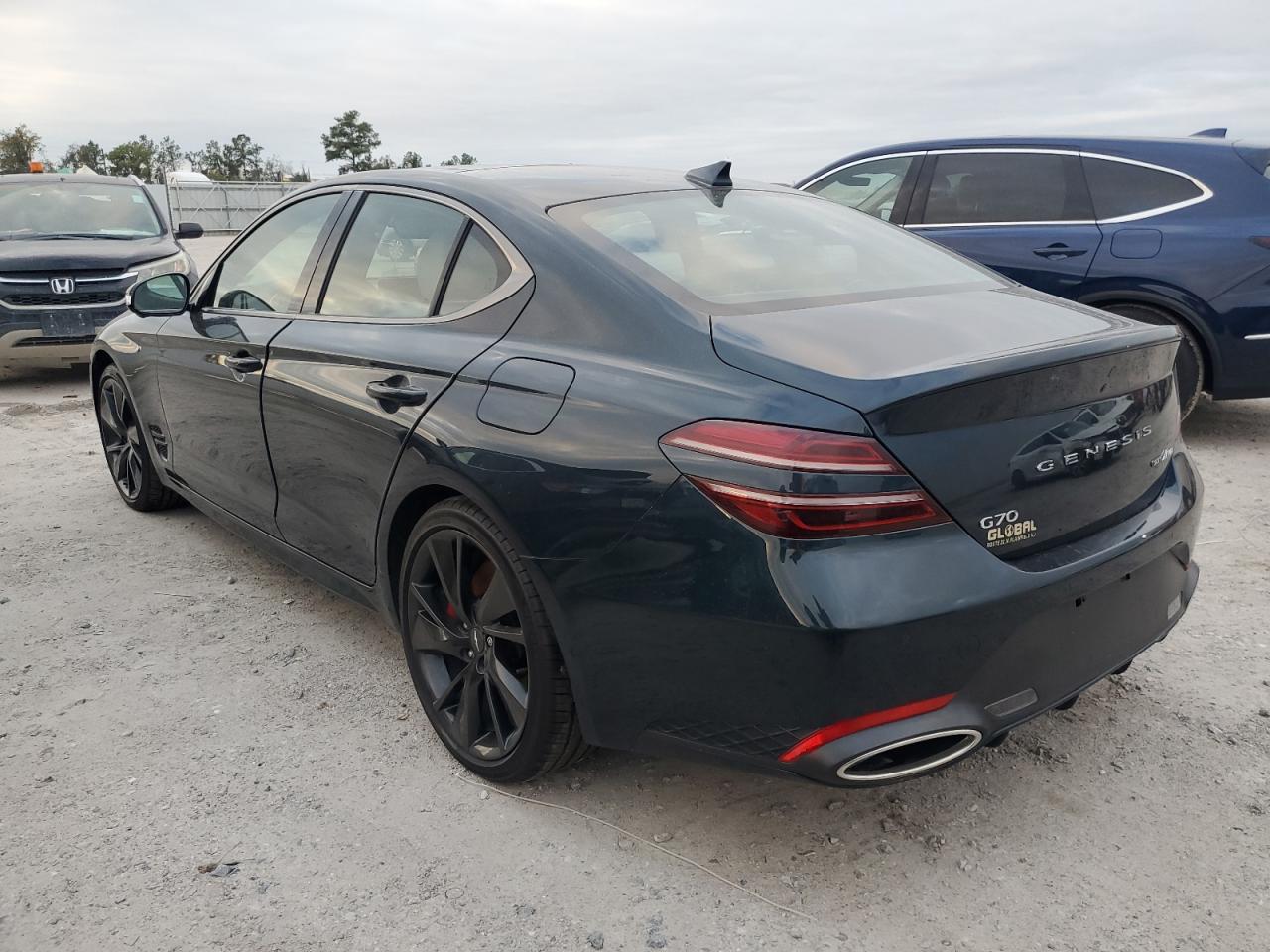 Image 2 of Genesis G70 Base 2022 with VIN KMTG54TE6NU098953