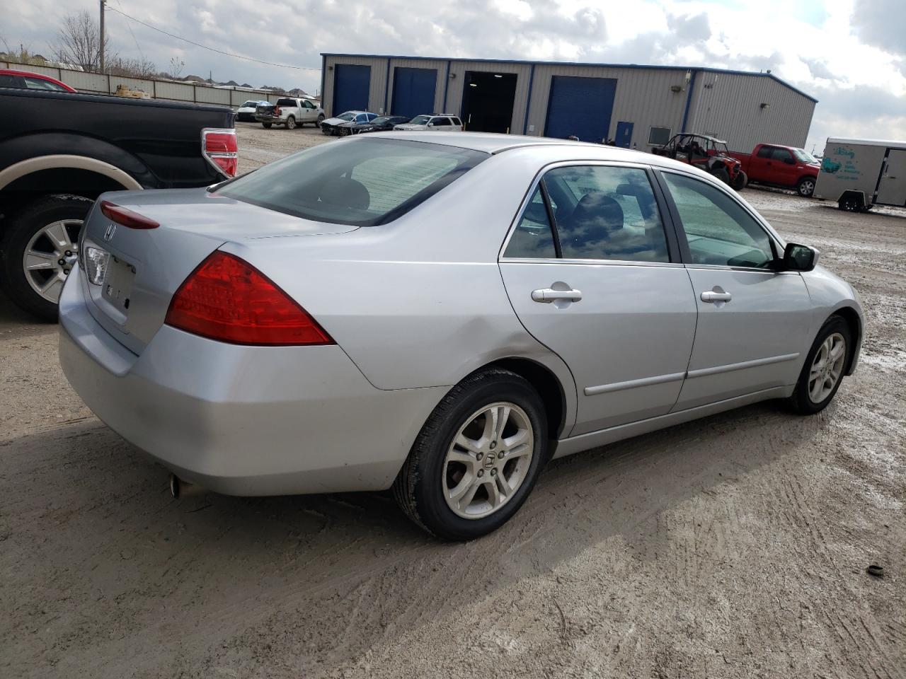 Изображение 3 2006 HONDA ACCORD SE 2006 с VIN 1HGCM56386A087666