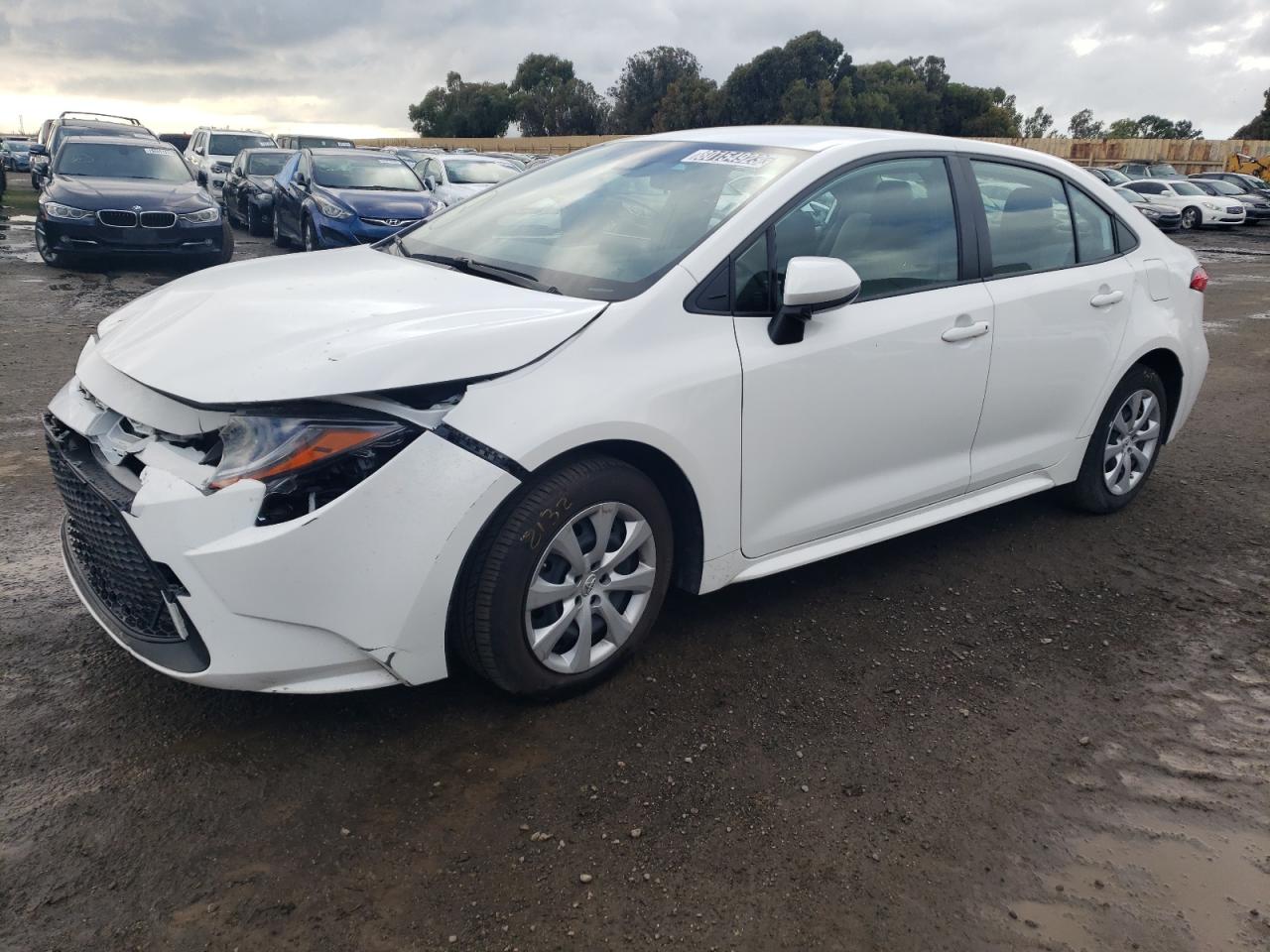 Image 1 of 2022 TOYOTA COROLLA LE 2022 with VIN JTDEPMAE2N3017732