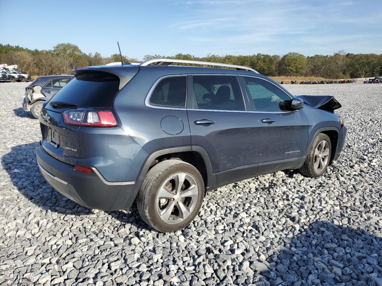 Image 3 of 2019 JEEP CHEROKEE LIMITED 2019 with VIN 1C4PJLDB4KD462842