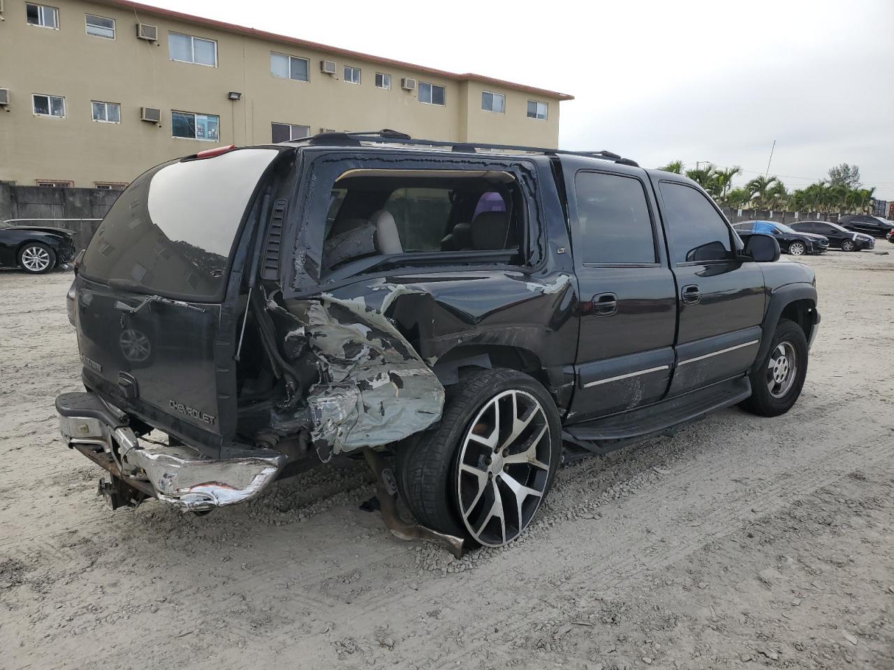 Image 3 of 2002 CHEVROLET SUBURBAN C1500 2002 with VIN 1GNEC16Z82J112493
