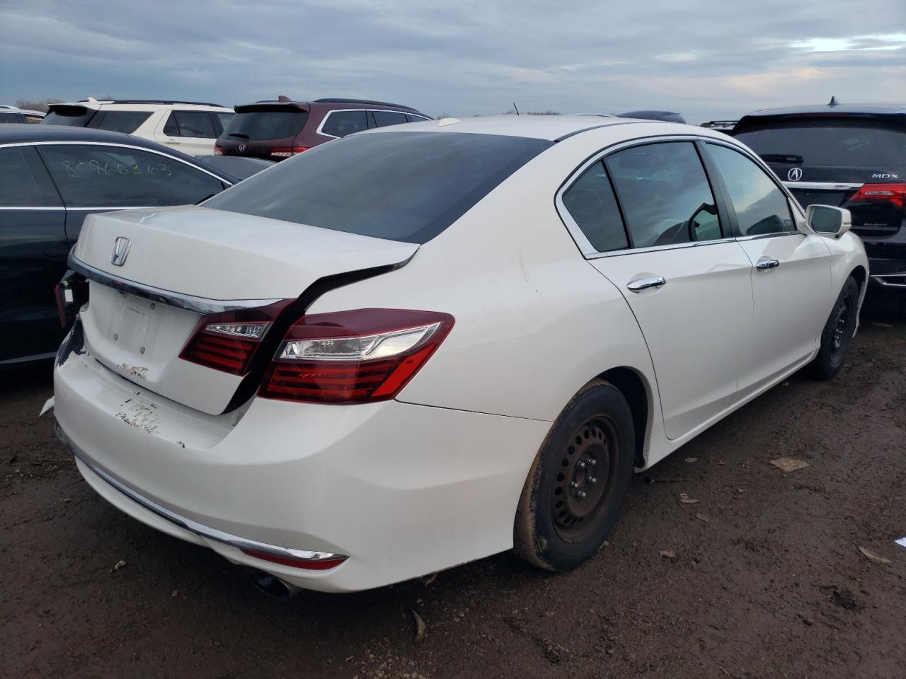 Image 3 of 2016 HONDA ACCORD EXL 2016 with VIN 1HGCR2F8XGA107011