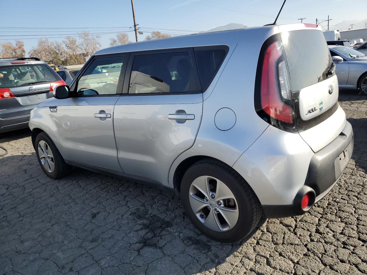 Изображение 2 2016 KIA SOUL  2016 с VIN KNDJN2A22G7824312