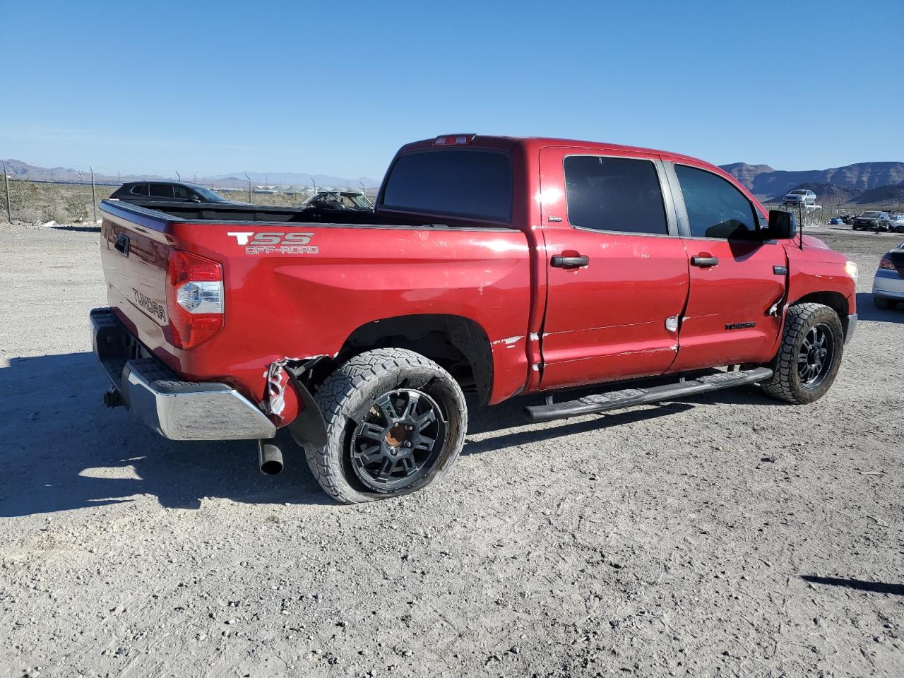 Изображение 3 2016 TOYOTA TUNDRA CREWMAX SR5 2016 с VIN 5TFEW5F15GX201962