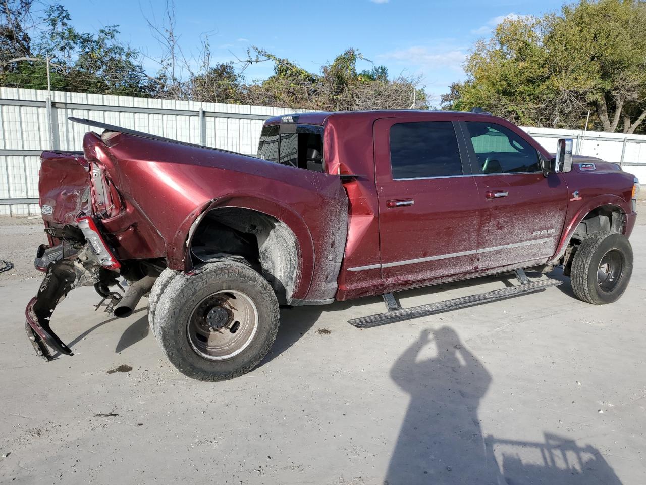 Image 3 of 2019 RAM 3500 LIMITED 2019 with VIN 3C63RRPL6KG533466