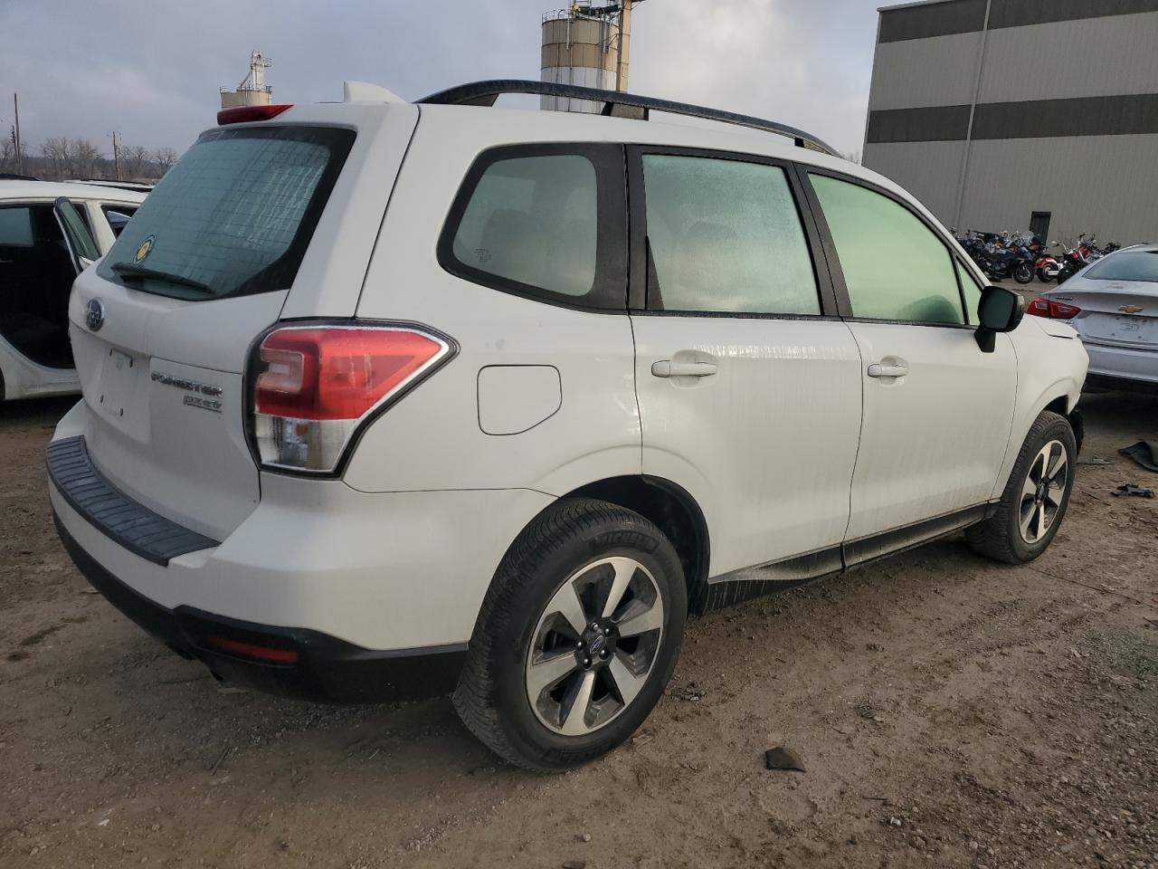 Obraz 3 z 2017 SUBARU FORESTER 2.5I 2017 z VIN JF2SJABC5HH512600
