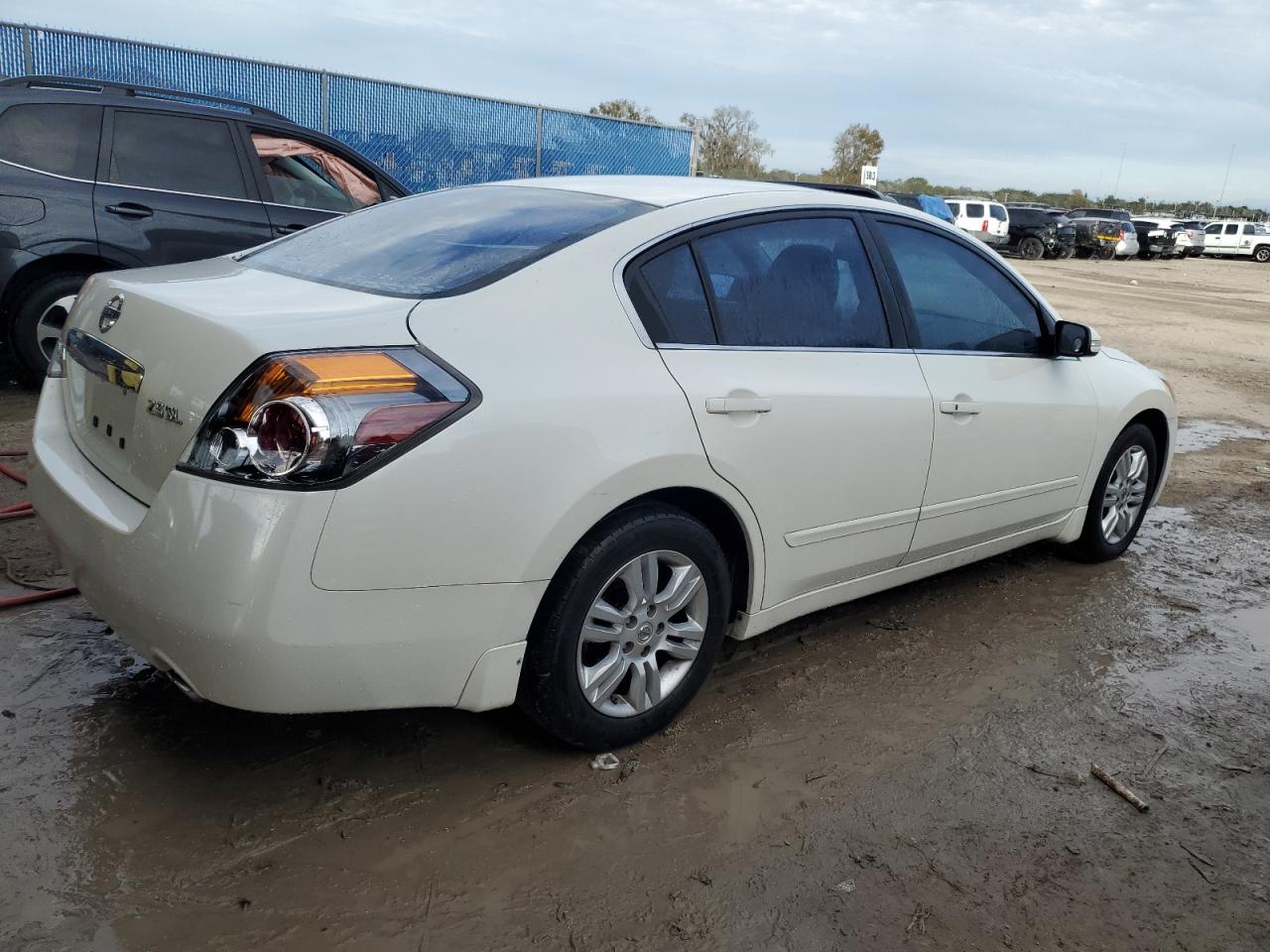 Image 3 of 2010 NISSAN ALTIMA BASE 2010 with VIN 1N4AL2AP6AN499786
