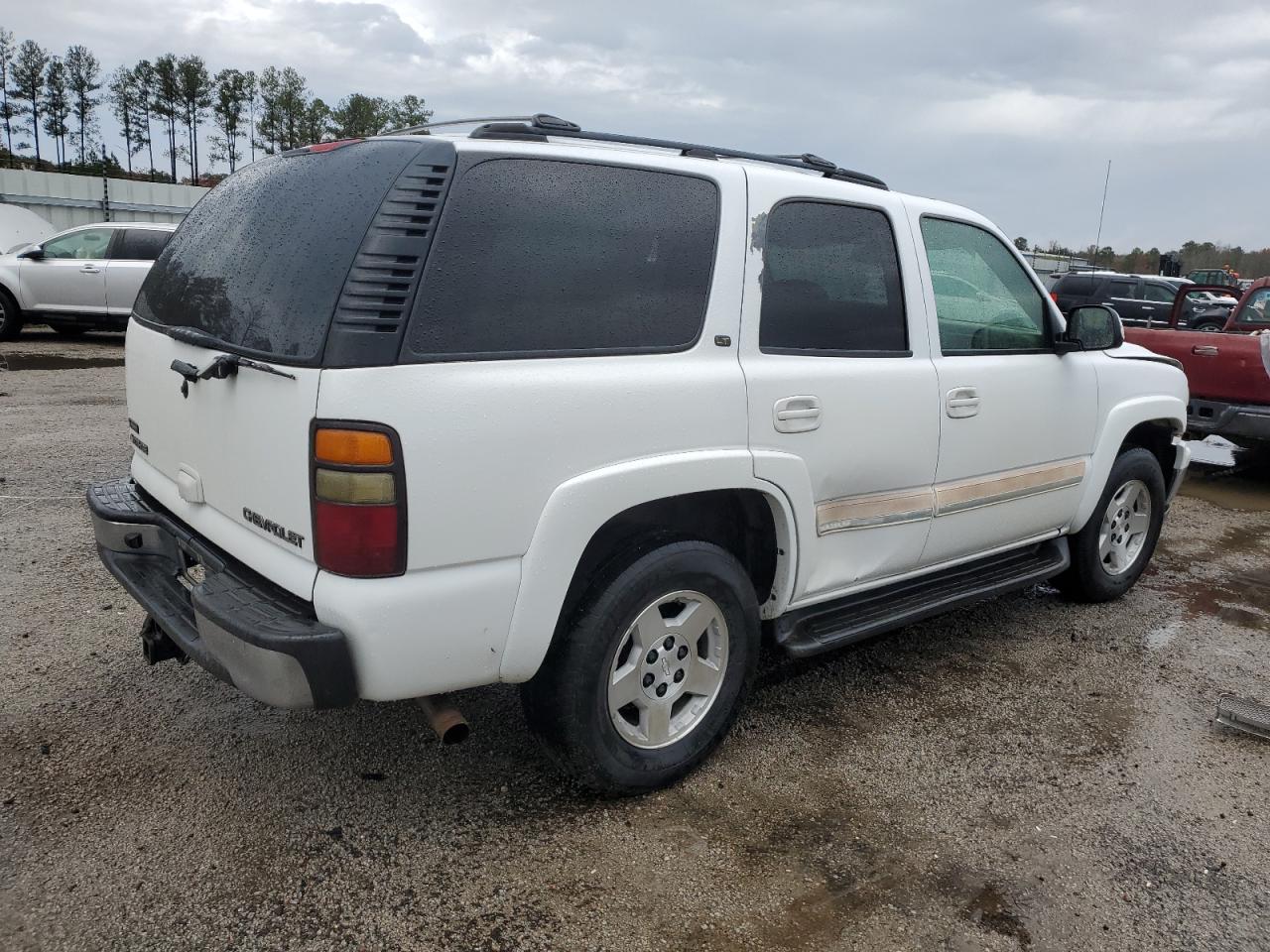 Изображение 3 2004 CHEVROLET TAHOE C1500 2004 с VIN 1GNEC13ZX4R262081