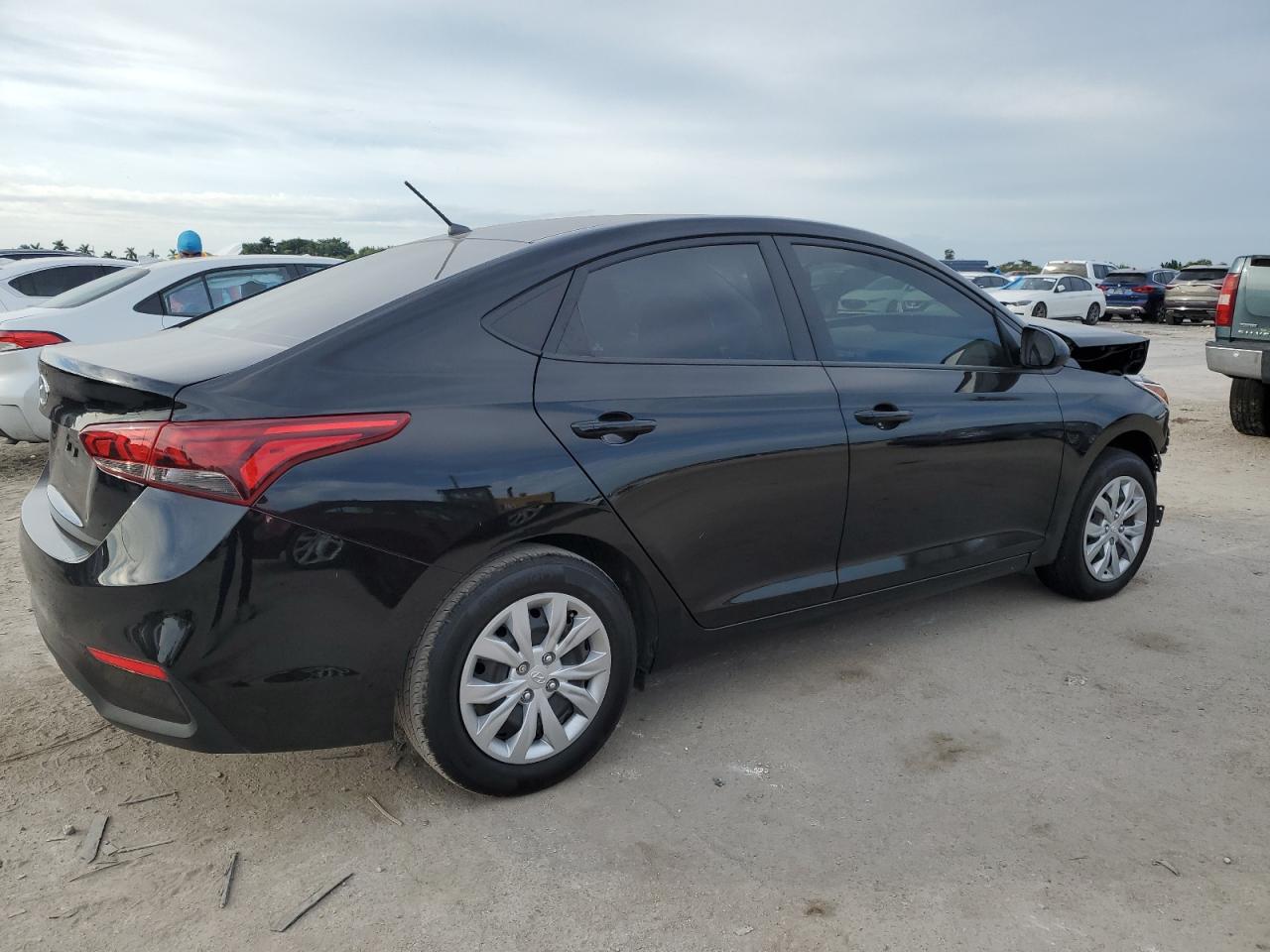 Image 3 of 2022 HYUNDAI ACCENT SE 2022 with VIN 3KPC24A65NE165235