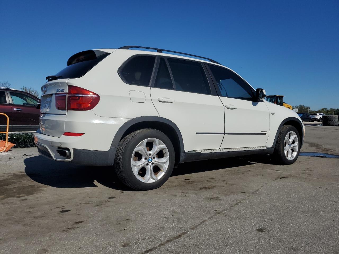 Image 3 of 2011 BMW X5 XDRIVE50I 2011 with VIN 5UXZV8C5XBL420928