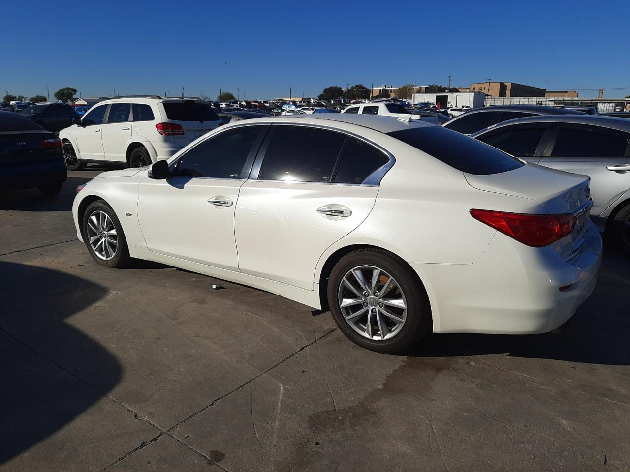 Изображение 2 2016 INFINITI Q50 PREMIUM 2016 с VIN JN1EV7AP7GM304217