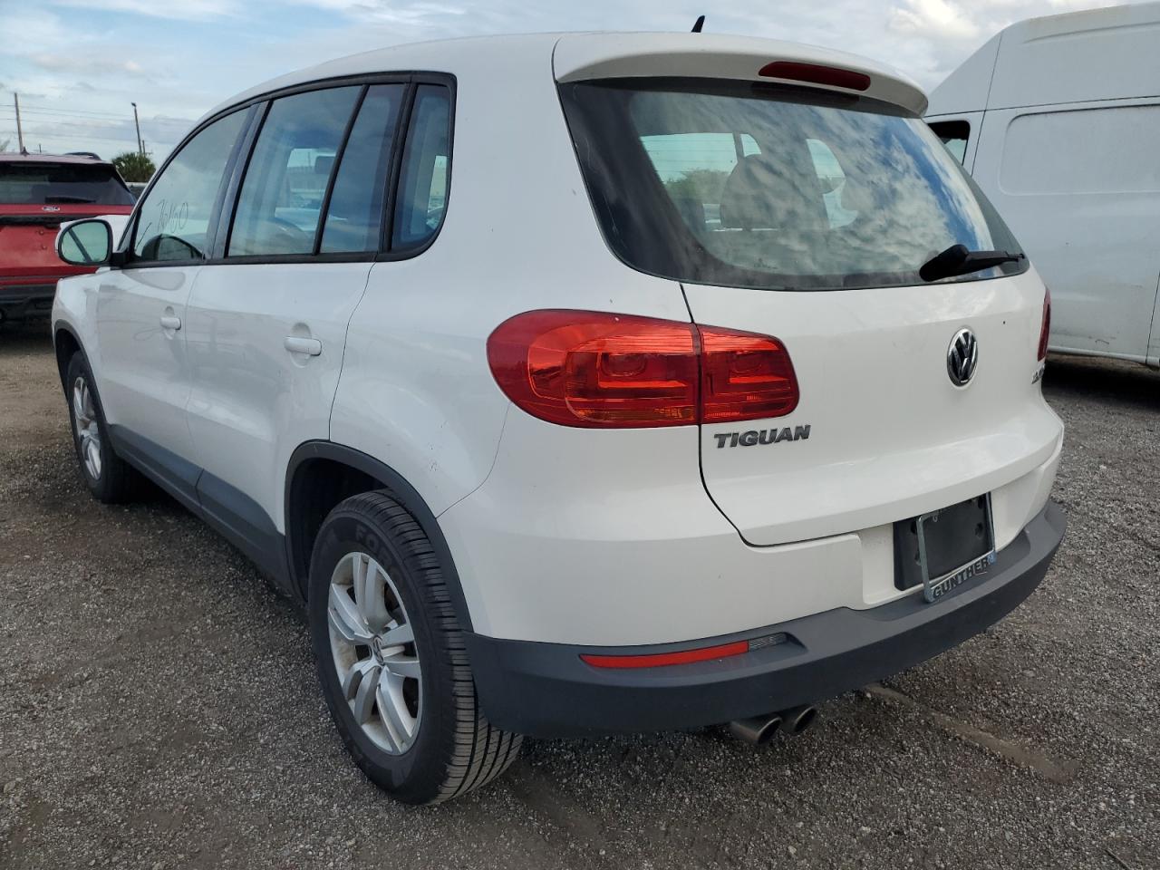 Image 2 of 2014 VOLKSWAGEN TIGUAN S 2014 with VIN WVGAV3AX7EW545289