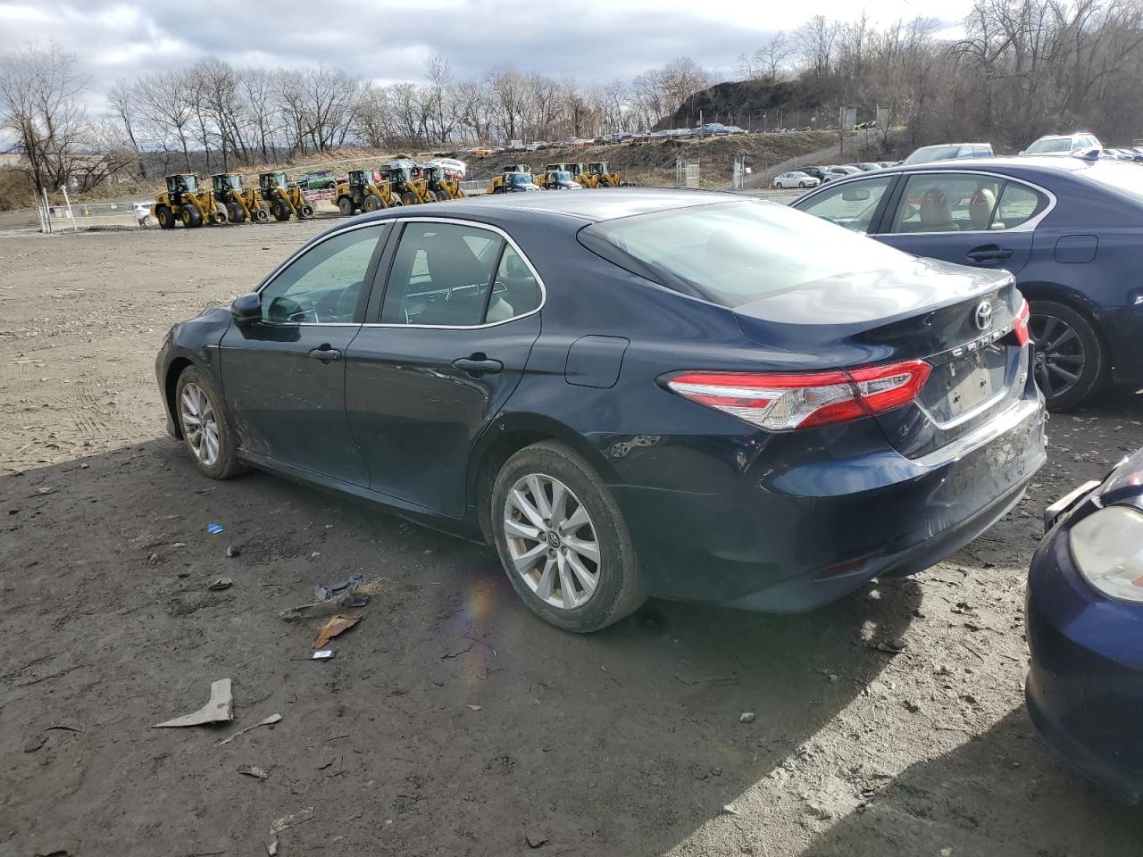 Изображение 2 2018 TOYOTA CAMRY L 2018 с VIN 4T1B11HK7JU640567