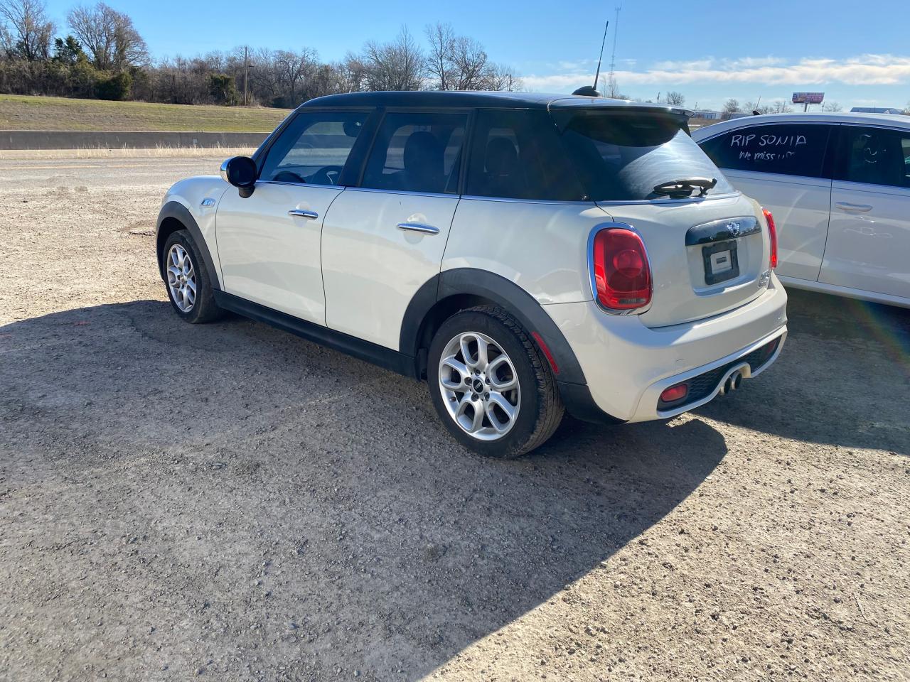 Image 3 of 2015 MINI COOPER S 2015 with VIN WMWXU3C53F2B66330