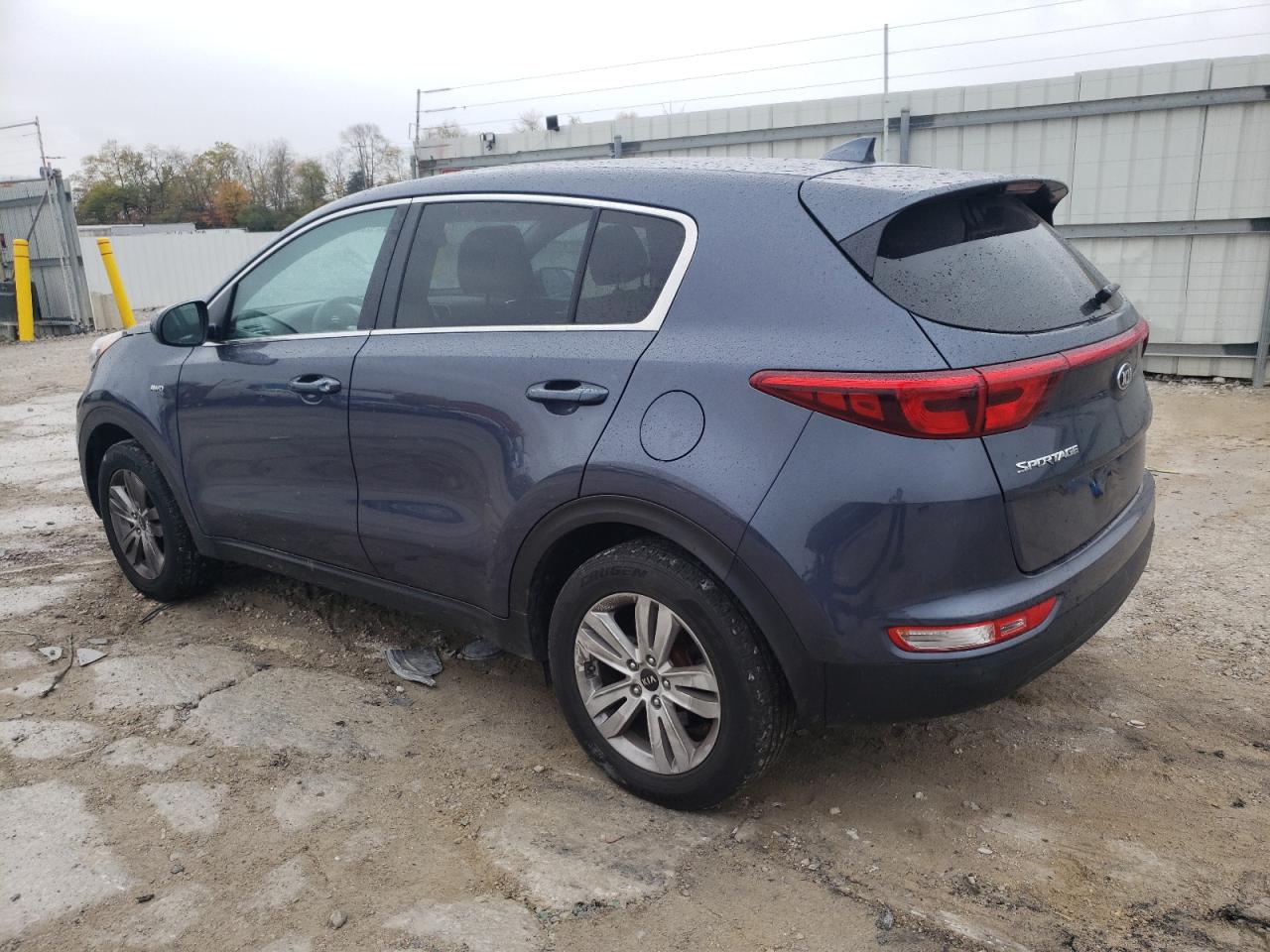 Изображение 2 2019 KIA SPORTAGE LX 2019 с VIN KNDPMCAC8K7502990