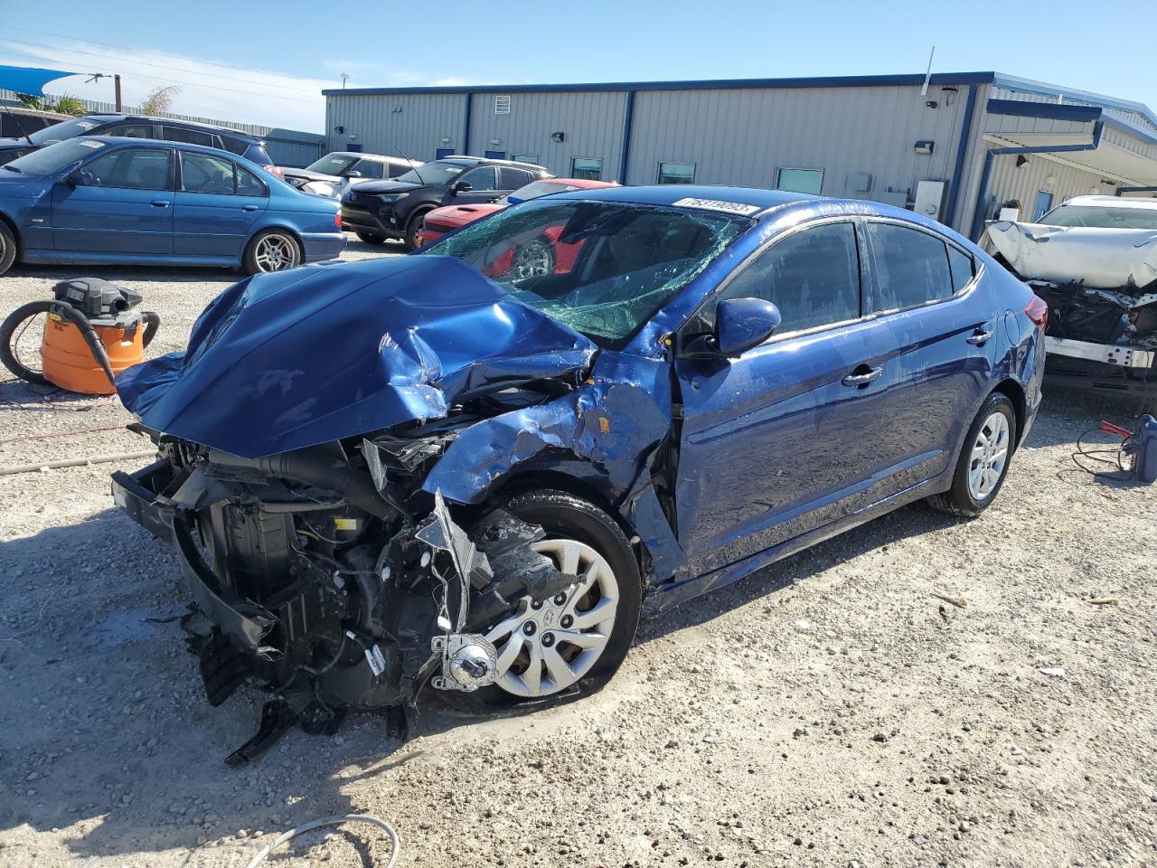 Image 1 of 2020 HYUNDAI ELANTRA SE 2020 with VIN 5NPD74LFXLH611391