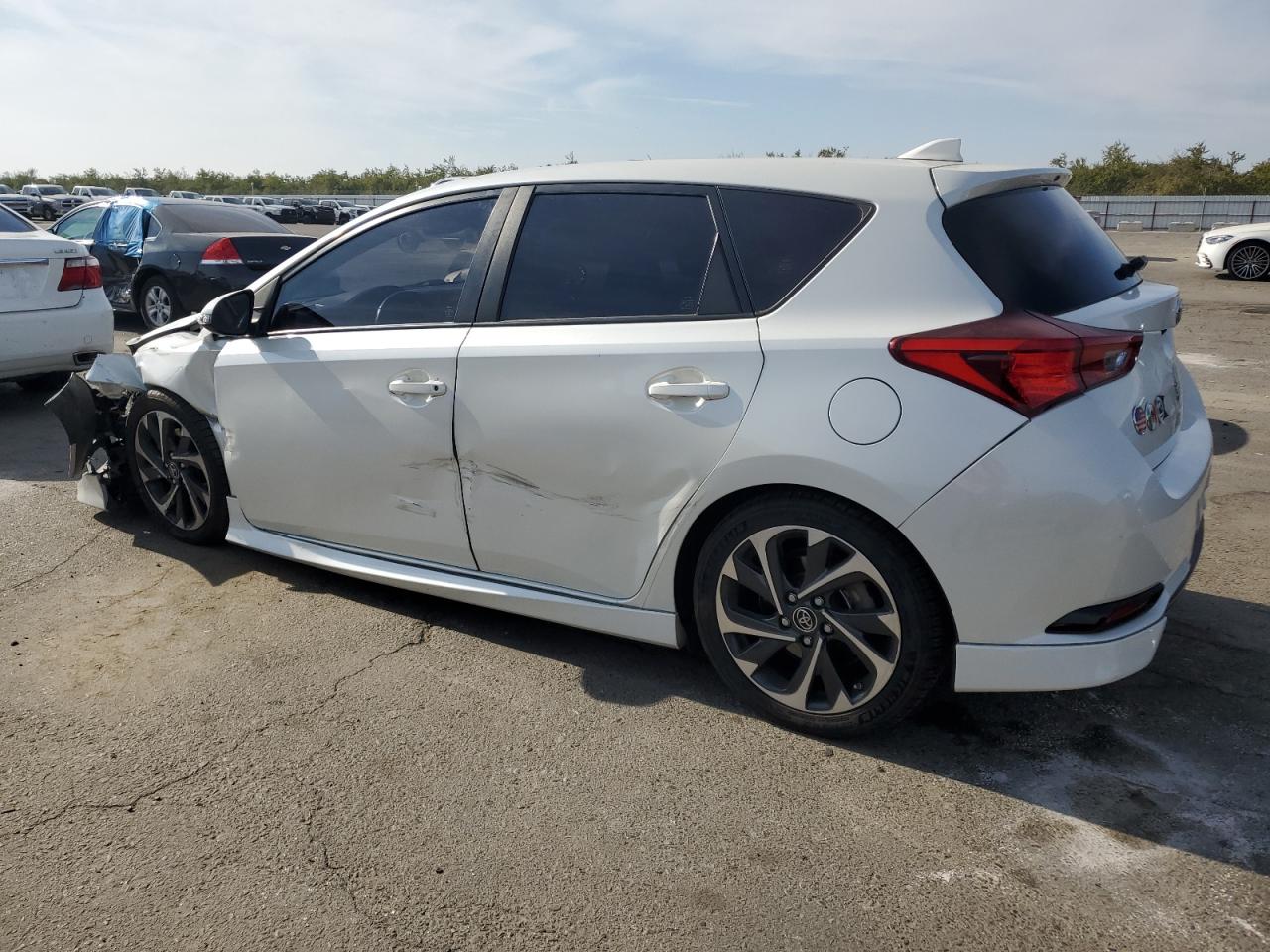 Image 2 of 2018 TOYOTA COROLLA IM  2018 with VIN JTNKARJEXJJ573113