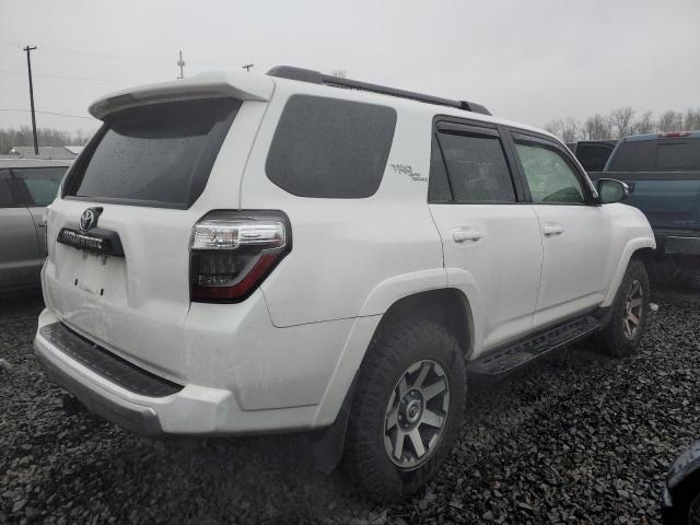 Изображение 3 2020 TOYOTA 4RUNNER SR5/SR5 PREMIUM 2020 с VIN JTEBU5JR9L5738129
