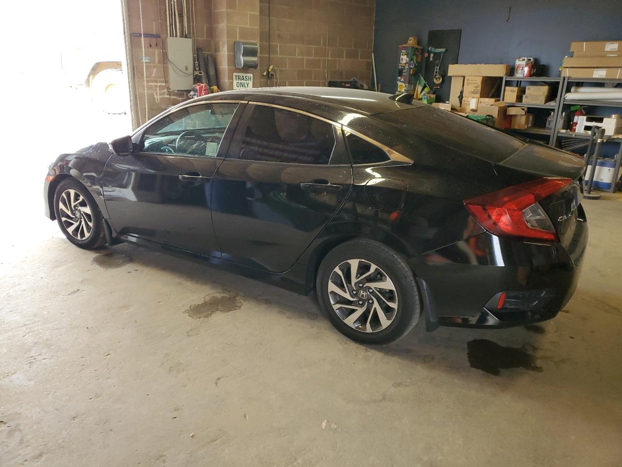 Изображение 2 2017 HONDA CIVIC EX 2017 с VIN 2HGFC2F72HH537012