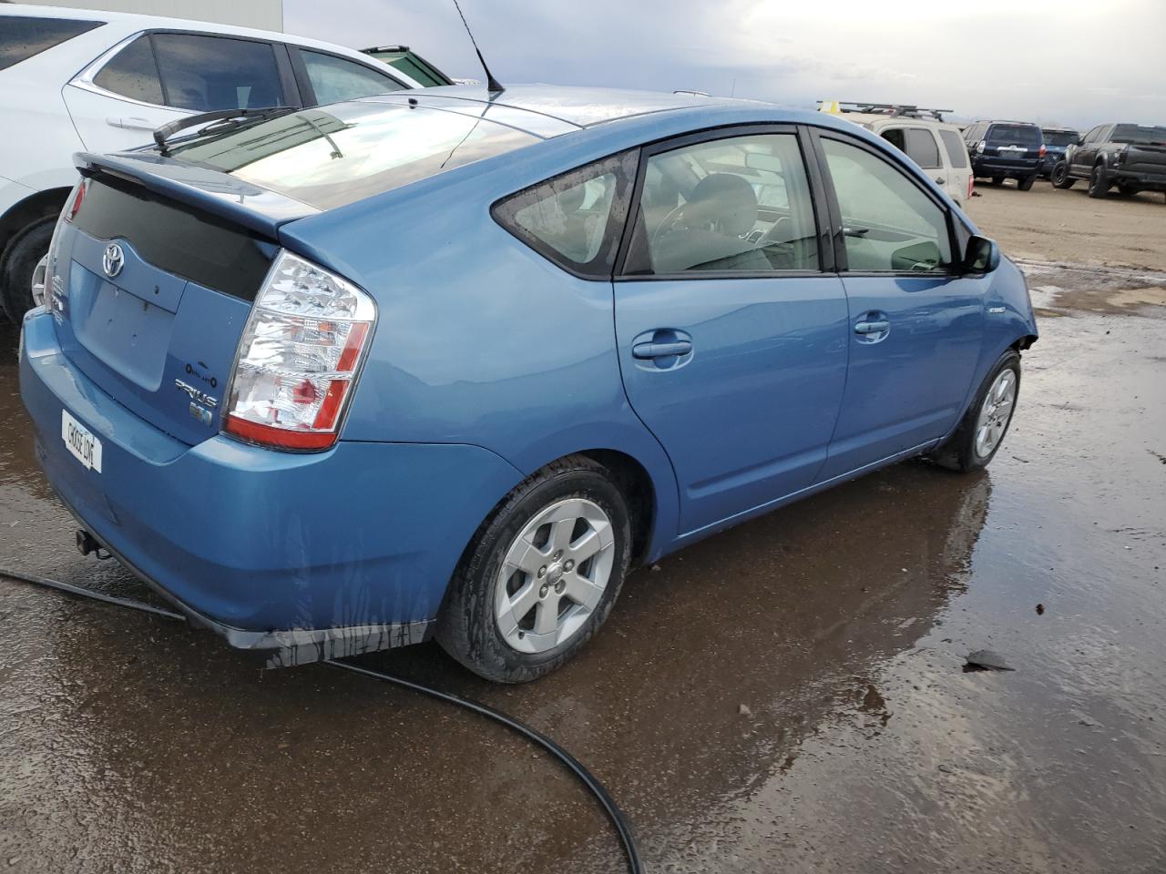 Image 3 of 2007 TOYOTA PRIUS  2007 with VIN JTDKB20U377678521